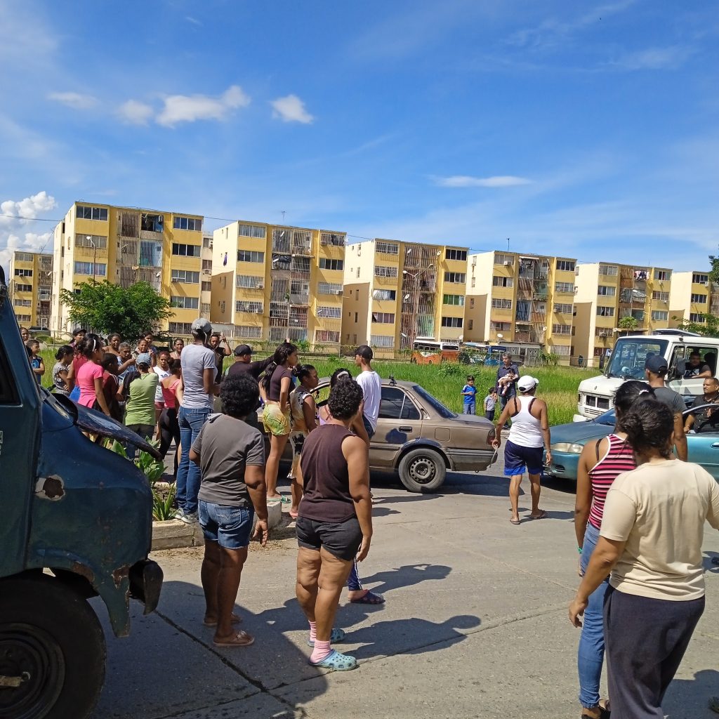 Habitantes de Ciudad Betania en Ocumare del Tuy salieron a protestar ...