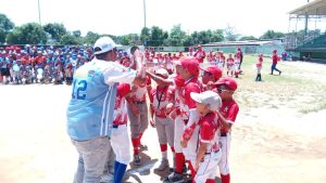 Inaugurado Campeonato de Béisbol Menor en Paz Castillo