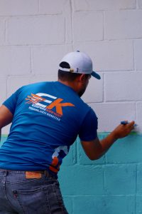 Buen Vecino de EK llevó luz a los Bomberos de Charallave