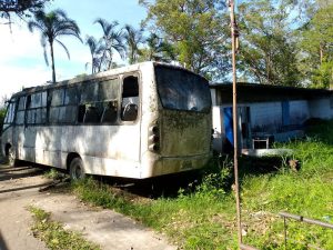 Denuncian arbitraria reubicación escolar en condiciones precarias: comunidad educativa exige respuesta urgente (+Fotos)