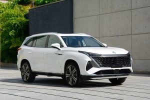 MG amplía su portafolio en Venezuela con el convertible eléctrico Cyberster y tres nuevas SUV